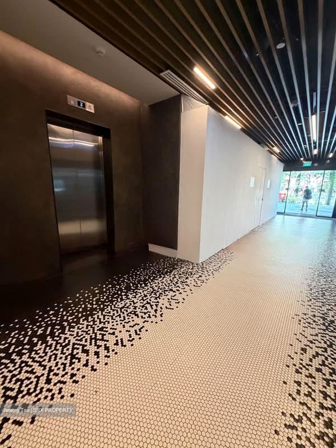 New Tech Park (D19), Retail #604591561